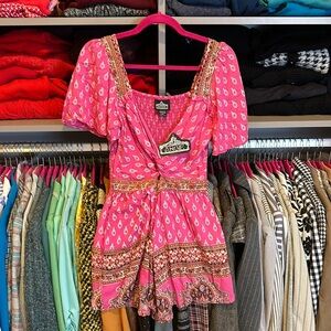 Angie pink/white print smocked back front twist 2 pocket romper size M NWT